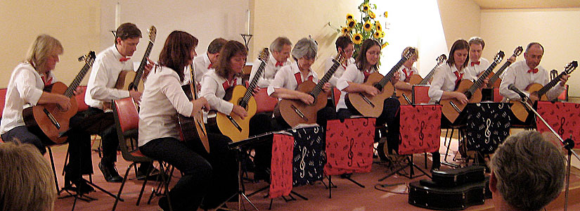 Hampshire Guitar Orchestra and Bruce Paine at All Saints Denmead